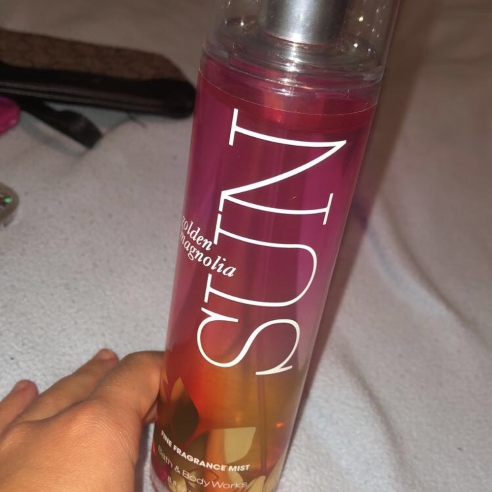 Golden magnolia sun perfume